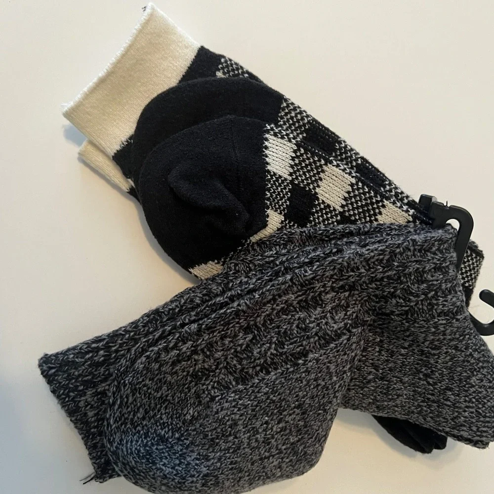 MUK LUKS Womens 2‎ Pack Crew Socks Buffalo Plaid Grey Cable Knit Shoe Size 6-11